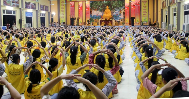 Khóa tu đã thu hút 700 bạn trẻ tham dự Khóa tu đã thu hút 700 bạn trẻ tham dự