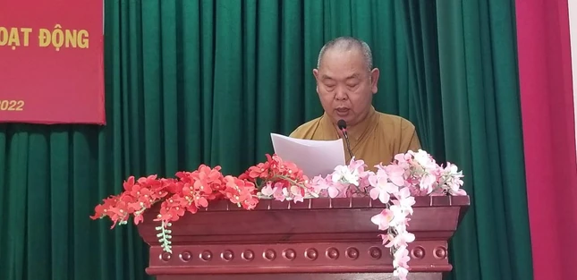 Thượng tọa Thích Huệ Công phát biểu