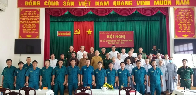 Chụp ảnh lưu niệm