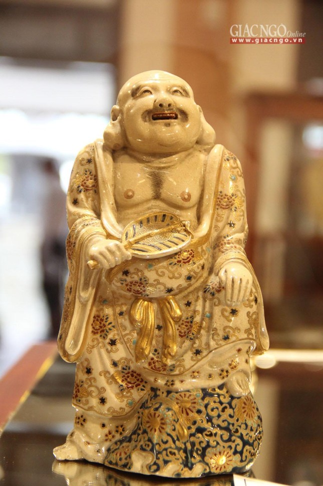 Tượng Di Lặc tiếu khấu