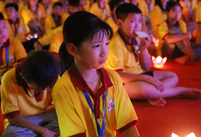 Dạt dào xúc cảm