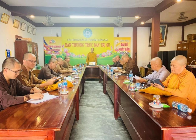 Quang cảnh phiên họp