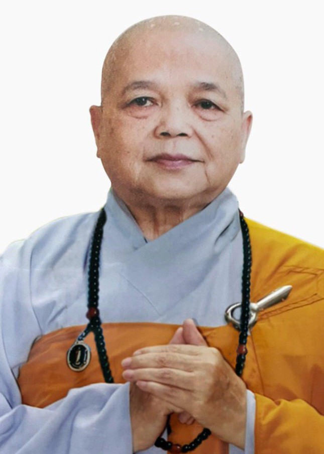 Chân dung Ni trưởng Thích nữ Tắc Thinh