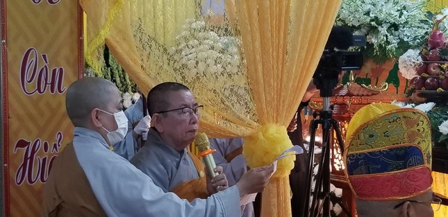 Ni trưởng Thích nữ Tắc Sen dâng lời tưởng niệm