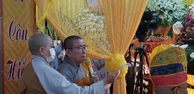 Ni trưởng Thích nữ Tắc Sen dâng lời tưởng niệm