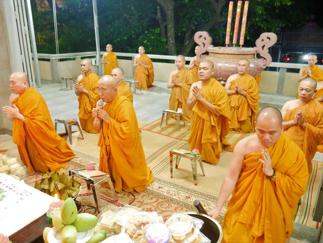 Đồng tụng thời kinh Phổ Môn