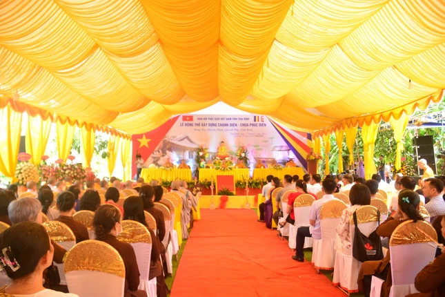 Quang cảnh buổi lễ Quang cảnh buổi lễ