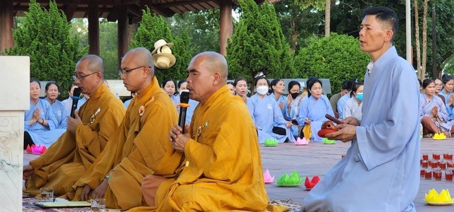 Tụng kinh cầu siêu