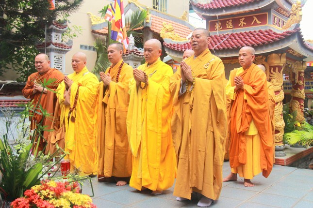 Nhất tâm cầu nguyện Giác linh cố Hòa thượng cao đăng thượng phẩm