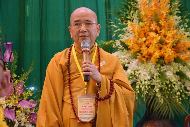 Hòa thượng Thích Khế Chơn ban đạo từ