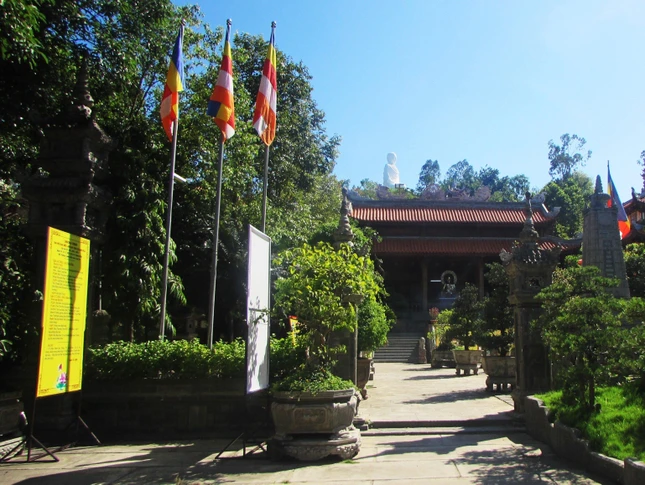 Chùa Long Sơn (TP.Nha Trang), nơi diễn ra Đại hội đại biểu Phật giáo tỉnh Khánh Hòa vào 2 ngày 26, 27-7