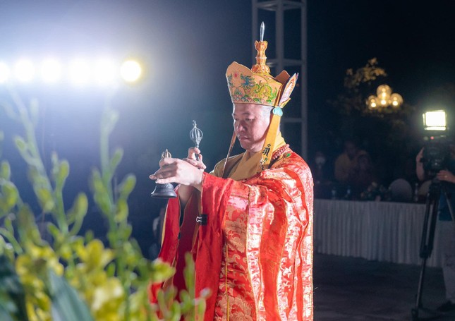 Đại đức Thích Tâm Hiền, Phó ban Trị sự GHPGVN tỉnh Thanh Hóa chủ lễ cầu siêu