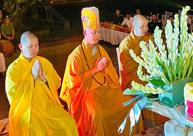 Lễ cầu siêu tại Nghĩa trang huyện Thọ Xuân