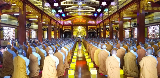 Quang cảnh buổi lễ Quang cảnh buổi lễ