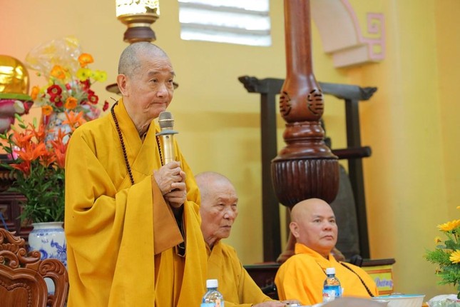 Hòa thượng Thích Thanh Hùng ban đạo từ Hòa thượng Thích Thanh Hùng ban đạo từ