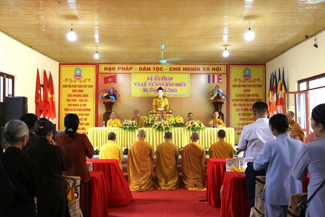 Lễ tạ pháp và lễ Vu lan - Báo hiếu tại trường hạ chùa Linh Cảnh