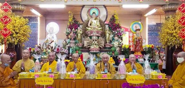 Chư tôn đức chứng minh buổi lễ