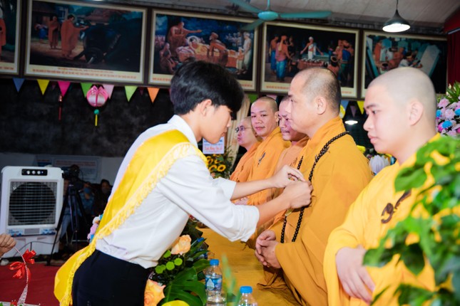 Nghi thức cài hoa hồng