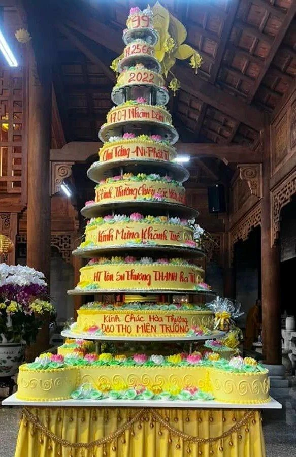 Tăng Ni, Phật tử thuộc Thiền phái Trúc Lâm trong và ngoài nước kính mừng khánh tuế Đức Trưởng lão Hòa thượng Thích Thanh Từ "Đạo thọ miên trường"