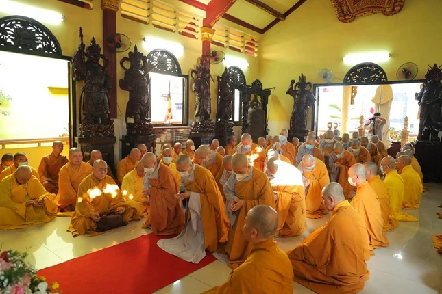 Chư Ni cầu giáo giới Tự tứ Chư Ni cầu giáo giới Tự tứ