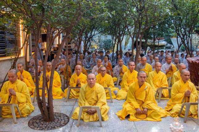 Chư Tăng tham dự buổi lễ