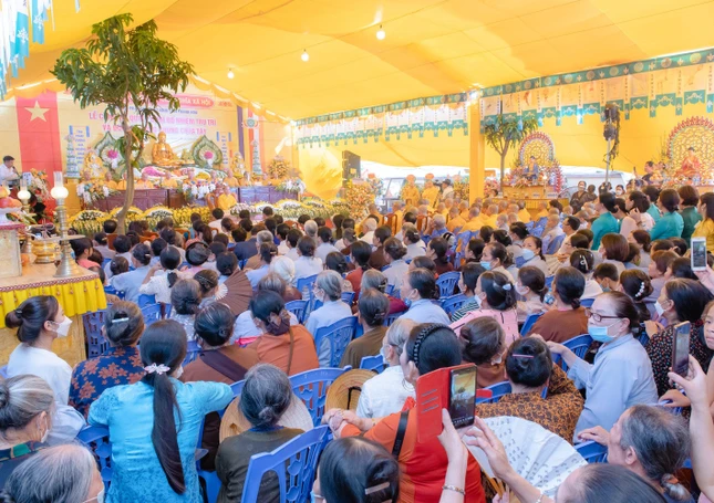 Quang cảnh buổi lễ Quang cảnh buổi lễ