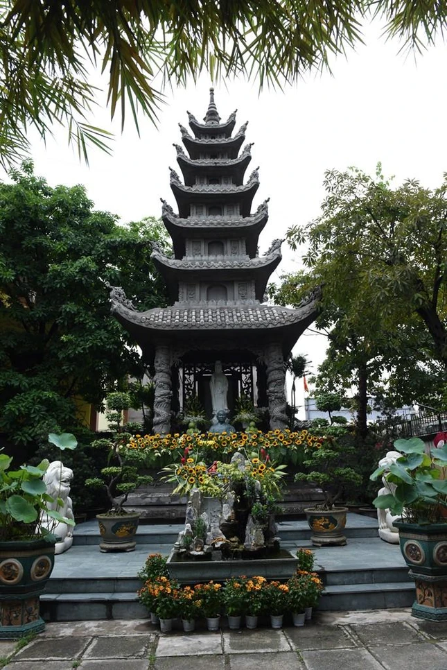 Bảo tháp Hòa thượng Thích Đạt Đạo