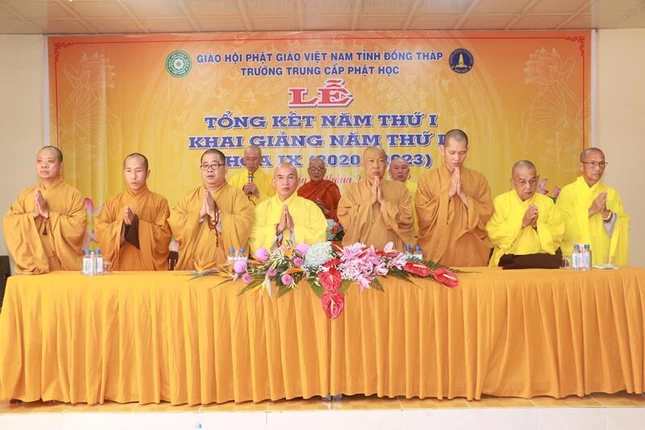 Niệm Phật cầu gia hộ