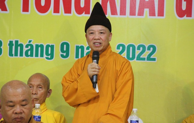 Hòa thượng Thích Thanh Quyết ban đạo từ