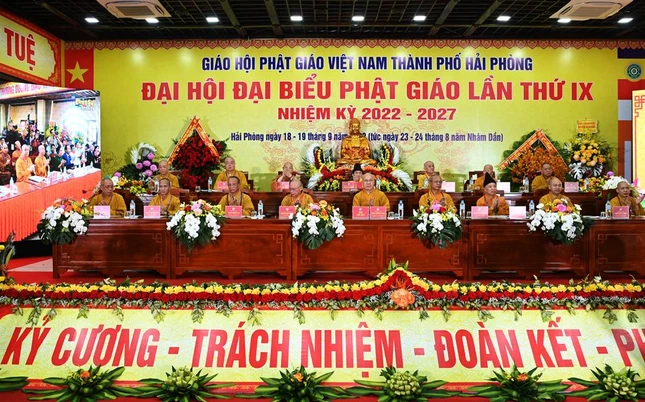 Chư tôn đức chứng minh, chủ tọa đoàn đại hội
