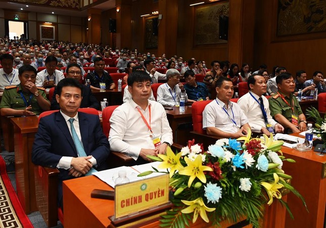 Đại biểu chính quyền tham dự đại hội Đại biểu chính quyền tham dự đại hội