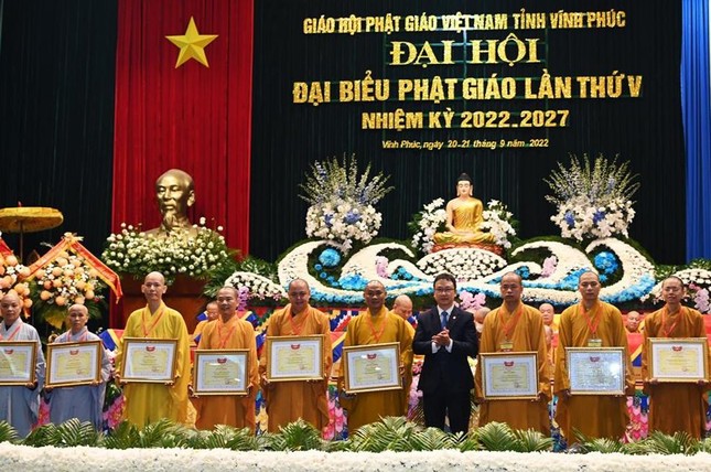 Tập thể, cá nhân nhận Bằng khen Tập thể, cá nhân nhận Bằng khen