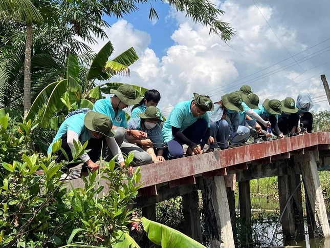 Mùa hè của các bạn sinh viên thiện nguyện chùa Pháp Vân