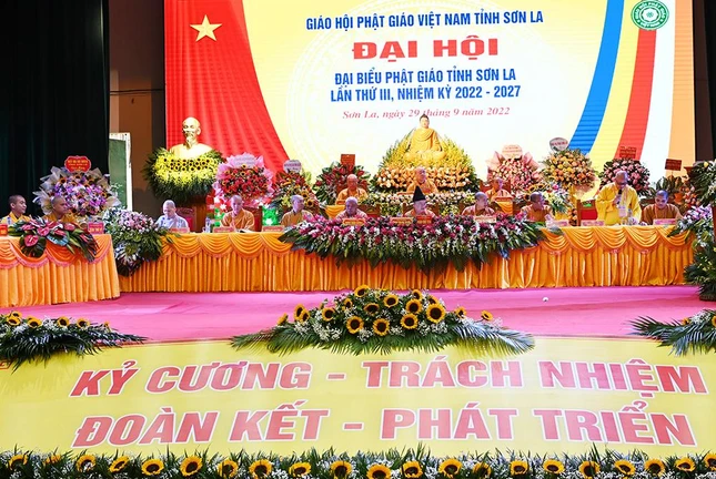 Chư tôn đức chứng minh, chủ tọa đoàn đại hội