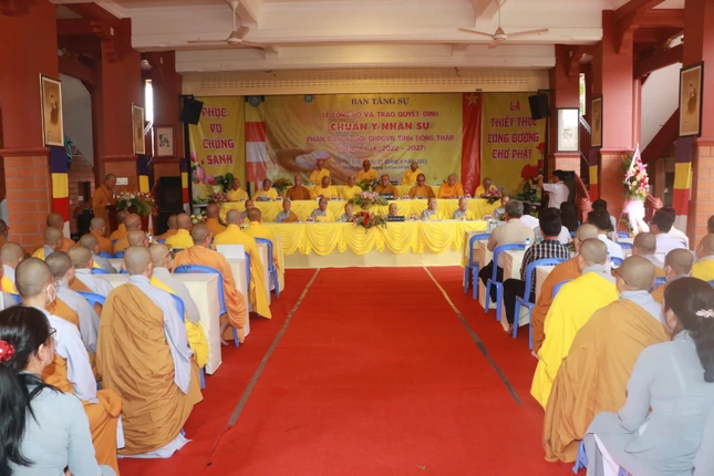 Quang cảnh buổi lễ Quang cảnh buổi lễ