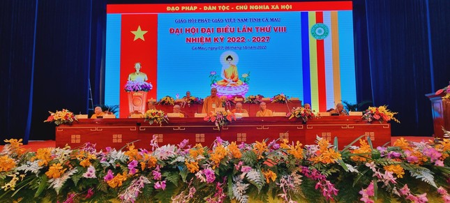 Hòa thượng Thích Huệ Thông lấy ý kiến biểu quyết Hòa thượng Thích Huệ Thông lấy ý kiến biểu quyết