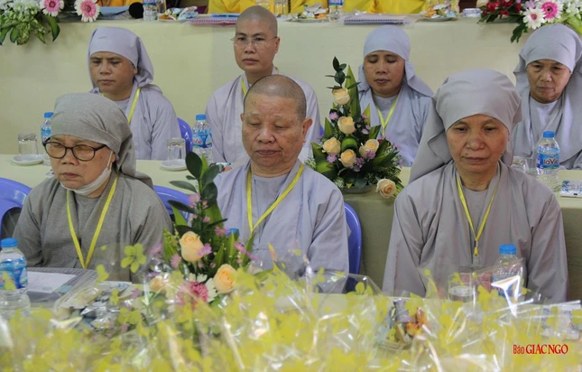 Chư Ni ban giảng huấn Chư Ni ban giảng huấn