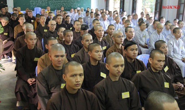 Tăng Ni sinh các khóa Tăng Ni sinh các khóa