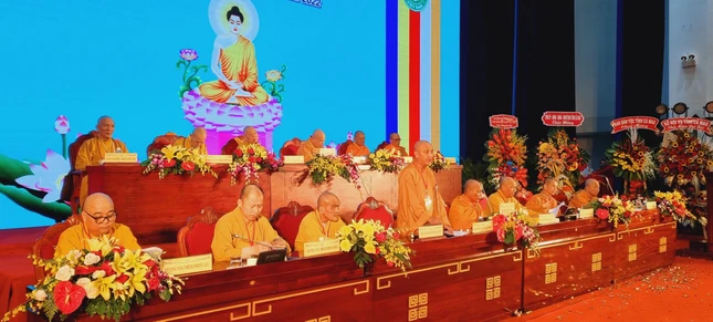 Chư tôn đức chứng minh, chủ tọa đoàn đại hội