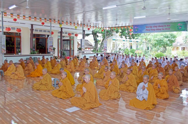 Quang cảnh buổi lễ Quang cảnh buổi lễ