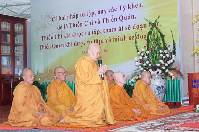 Ni trưởng Cảnh Liên tác bạch Ni trưởng Cảnh Liên tác bạch