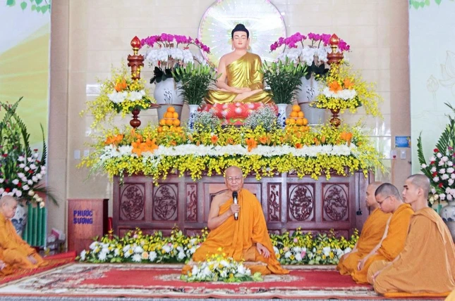 Hòa thượng Giác Trí ban đạo từ Hòa thượng Giác Trí ban đạo từ