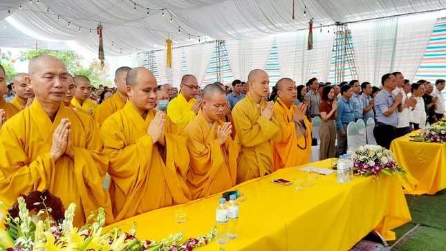 Niệm Phật cầu gia hộ