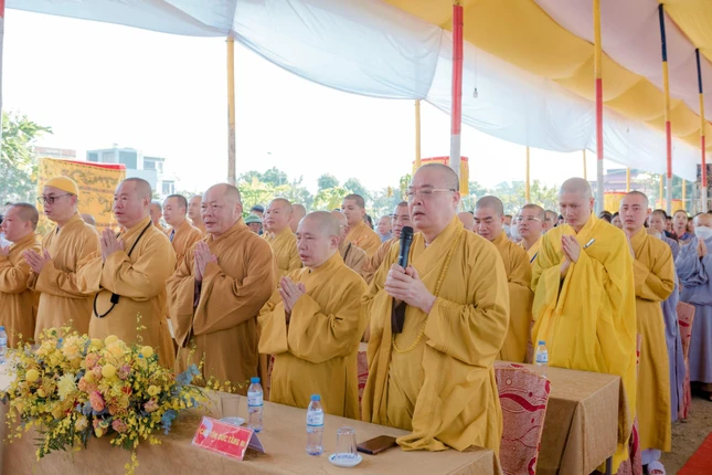 Niệm Phật cầu gia hộ