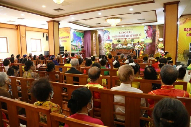 Quang cảnh buổi gặp mặt Quang cảnh buổi gặp mặt