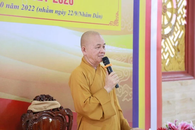 Hòa thượng Thích Minh Thiện ban đạo từ Hòa thượng Thích Minh Thiện ban đạo từ