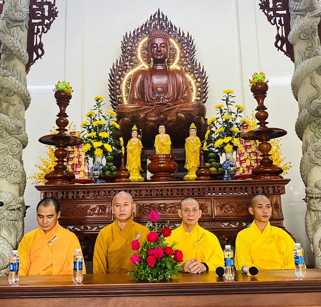 Chư tôn đức chứng minh buổi lễ