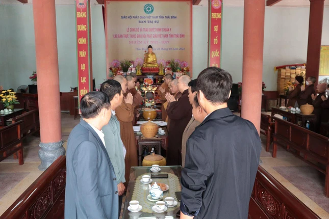 Niệm Phật cầu gia hộ