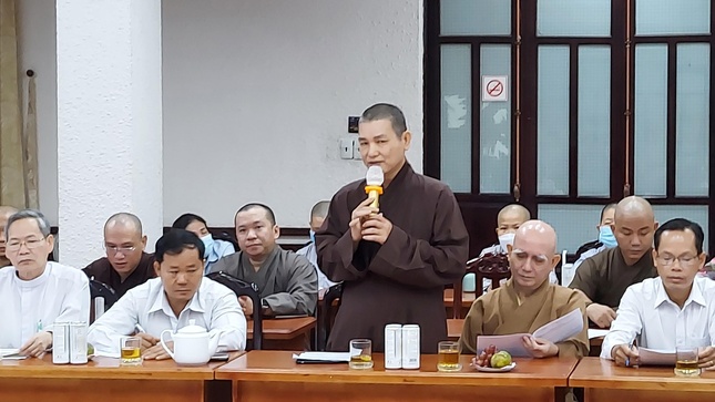 Chư Tăng đóng góp ý kiến