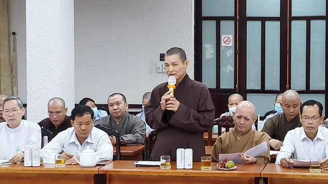 Chư Tăng đóng góp ý kiến